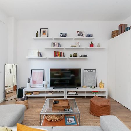 Appartamento "Movie Heaven" Metro-Centric & Luxury Hub Milano Esterno foto