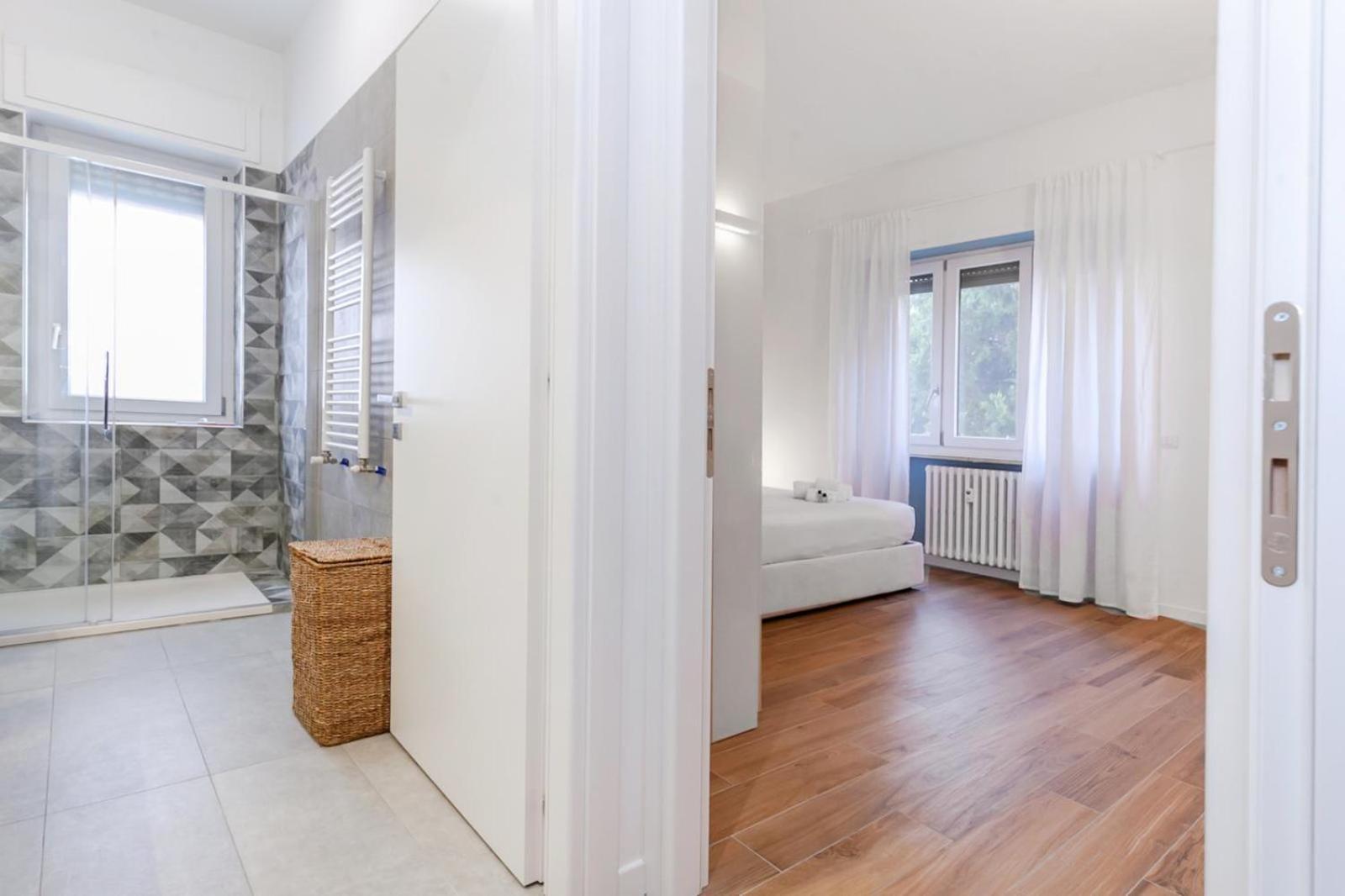 Appartamento "Movie Heaven" Metro-Centric & Luxury Hub Milano Esterno foto